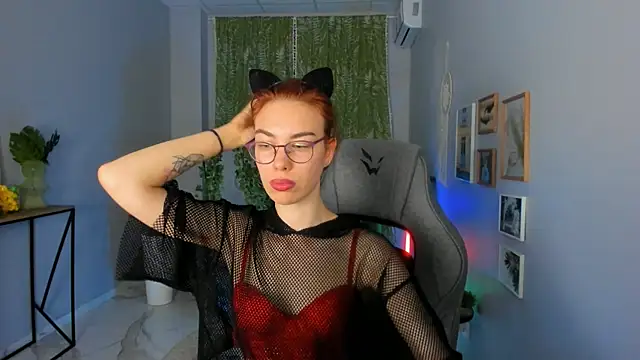 Chat XXX en directo de SeraphineDuskryn