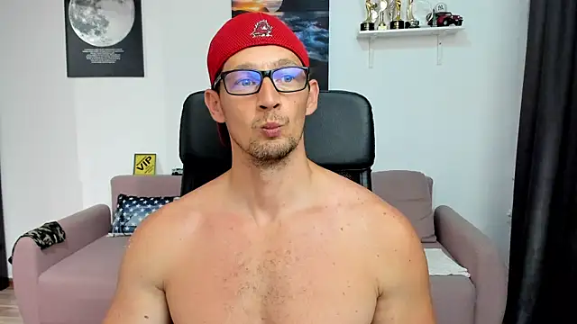BrutusK08 Chat XXX in diretta