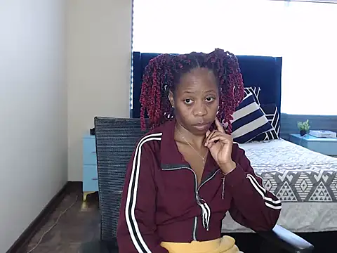 QUEENMANDYY – Live XXX-chat