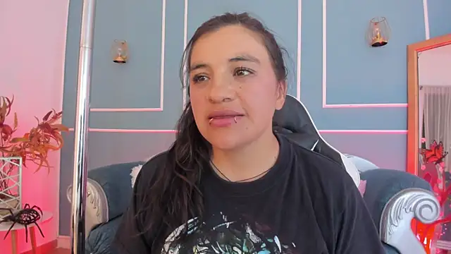 TaraTaylorr – Live XXX-chat
