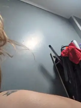 trackstar444's Live XXX Chat