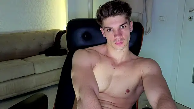 Онлайн чат XXX MaxKaiden