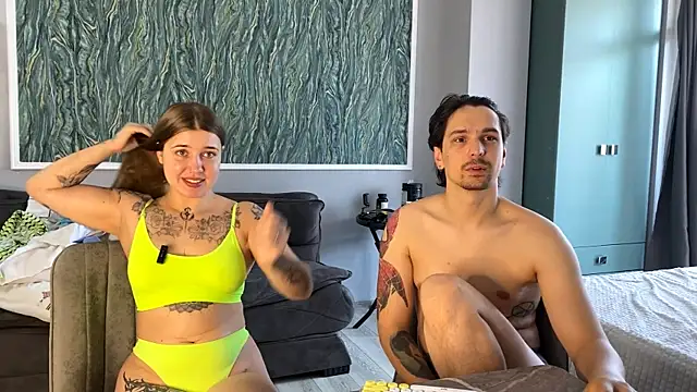 Miley_and_Michael Chat XXX in diretta