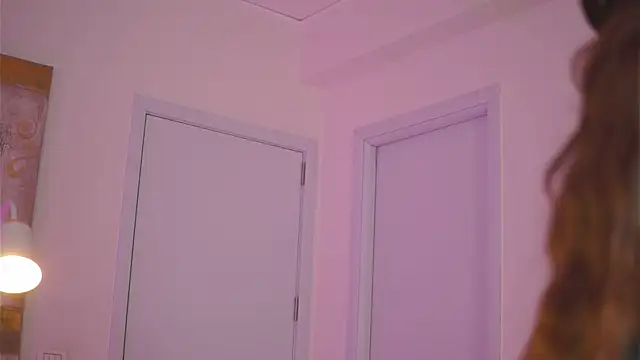 Chat +18 de Aisha_Bee ao vivo