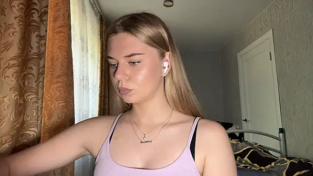 XXX chat uživo modela HoneysPiee