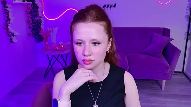 AuroraBabyDoll Adlı Modelin Canlı XXX Sohbeti