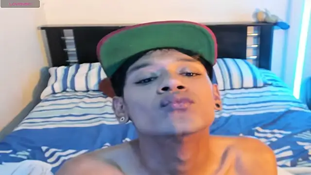 esteban_thompson Adlı Modelin Canlı XXX Sohbeti