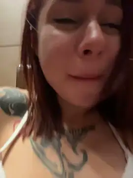 צ'אט XXX בשידור חי של RosieSecret
