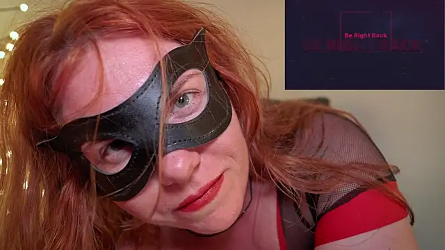 Chat +18 de GingerAleMILF ao vivo
