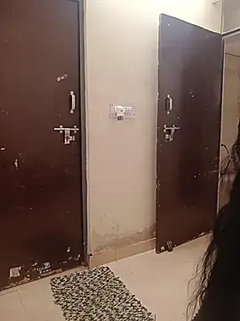 Pertunjukan Kamera Web arushi_rao1