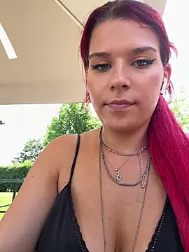 RiriRoseey Live XXX-Chat