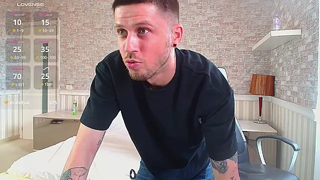 Chatroom XXX en direct de JonahShaw