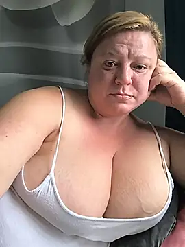 jusichka লাইভ XXX চ্যাট