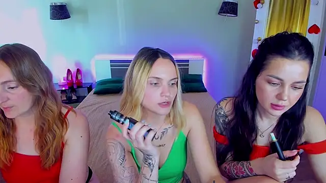 XXX chat uživo modela MagicEyess