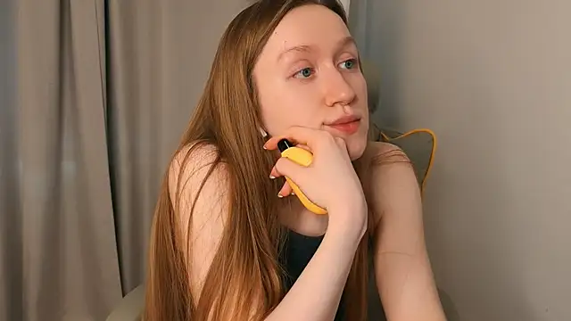 mowalova live XXX chat