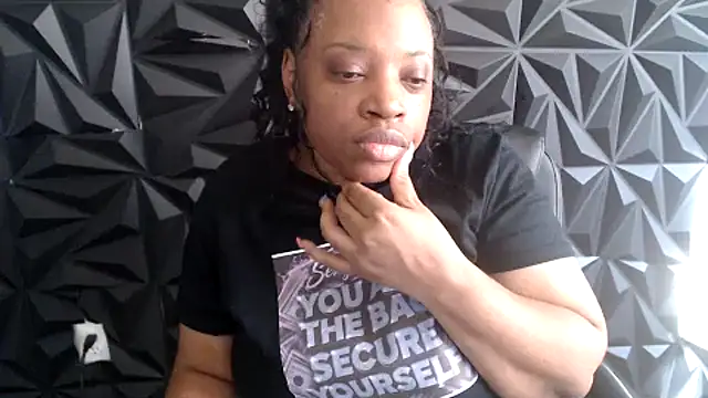 Chat +18 de Sexymona1218 ao vivo