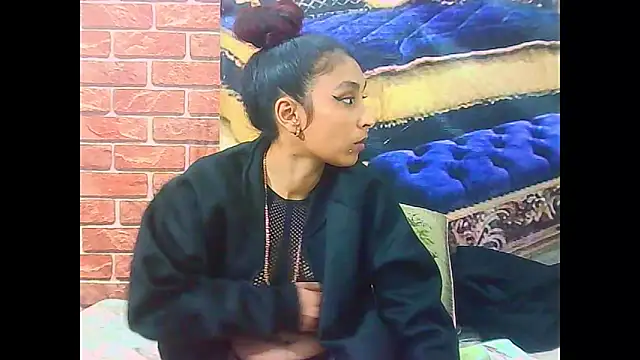 IndianSexyButt's Live XXX Chat