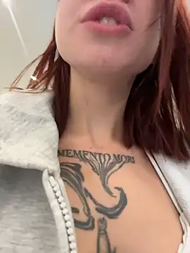 RosieSecret's Live XXX Chat
