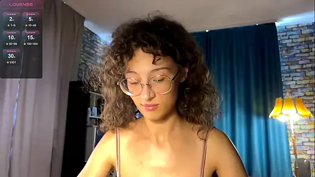 CurlyWinx live XXX chat