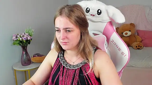 EllaBells Adlı Modelin Canlı XXX Sohbeti