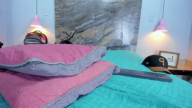 James-06 Adlı Modelin Canlı XXX Sohbeti