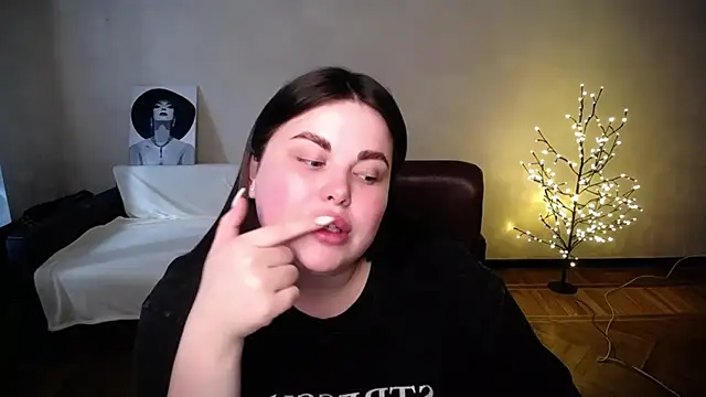XXX chat uživo modela Emily_Mo