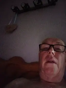 Chat +18 de Saintbull68 ao vivo