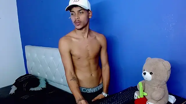 Angel_foxc13のライブXXXチャット
