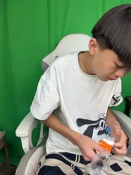 DD-101 লাইভ XXX চ্যাট