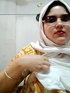 Nusrat-N Chat XXX in diretta