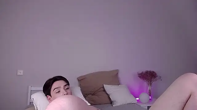 دردشة RobbyCharming الجنسية المباش رة