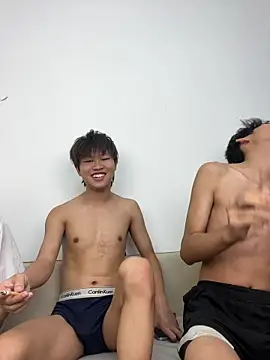 -OvO- Chat XXX in diretta