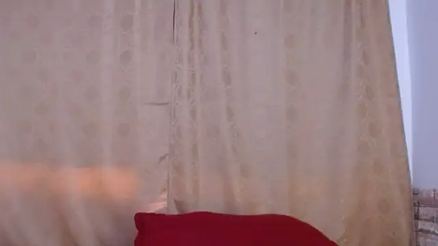 Chatroom XXX en direct de Bicky_24