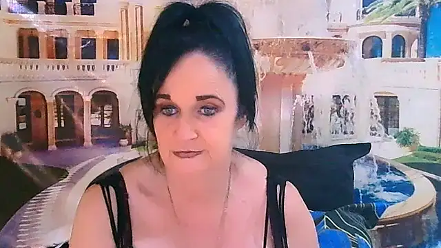XXX chat uživo modela LuciousGrace