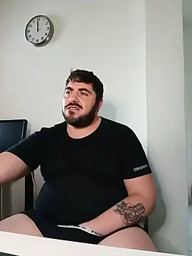 XXX chat uživo modela bear_skinny