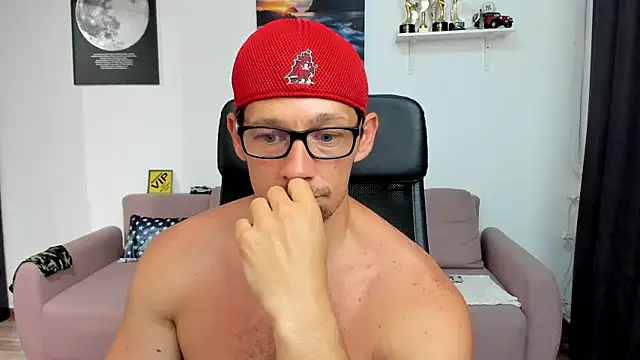 Онлайн чат XXX BrutusK08