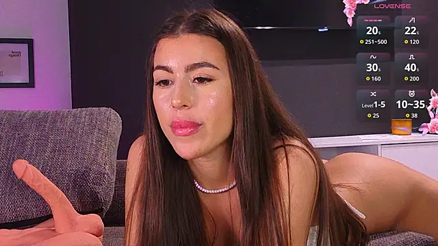 lyv_ty Chat XXX in diretta
