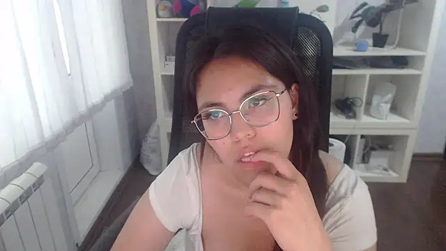 Anda_heren Live XXX chat