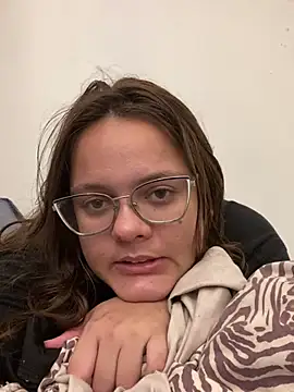 Laryssinha_69 Live XXX-Chat