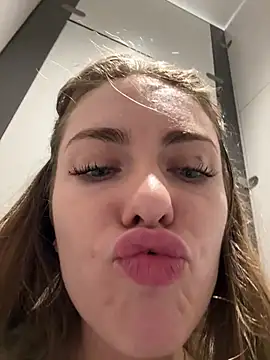 MariiD Chat XXX in diretta