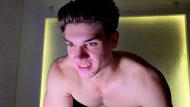 Chatroom XXX en direct de MaxKaiden