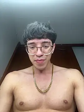 ArthurDavies21 Live XXX Chat
