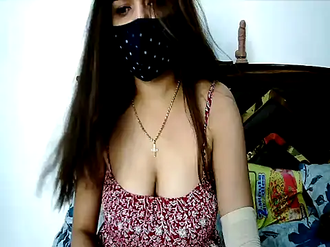 Gloie4u's Live XXX Chat