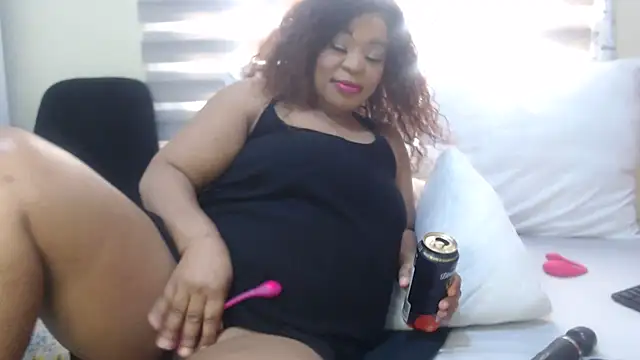 Foxybrownxx1 XXX чат на живо