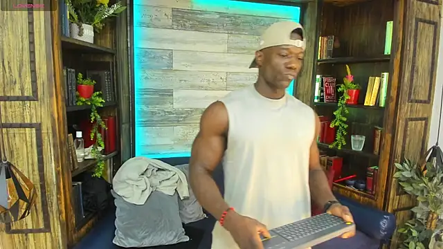 MarcusBlack_ Show Webcam