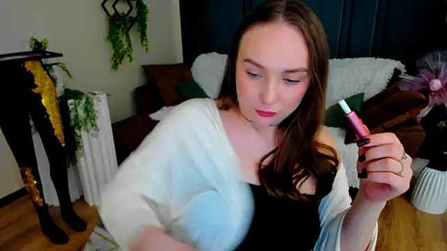TrueReincarnation's Live XXX Chat