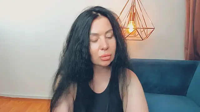 BrilliantGirll Chat XXX in diretta