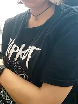 XXX chat uživo modela Aashikalaa