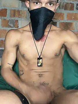 Chat XXX Live CRAZY-BOY99