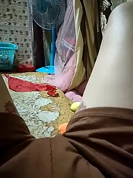 -Tara-a 现场XXX聊天
